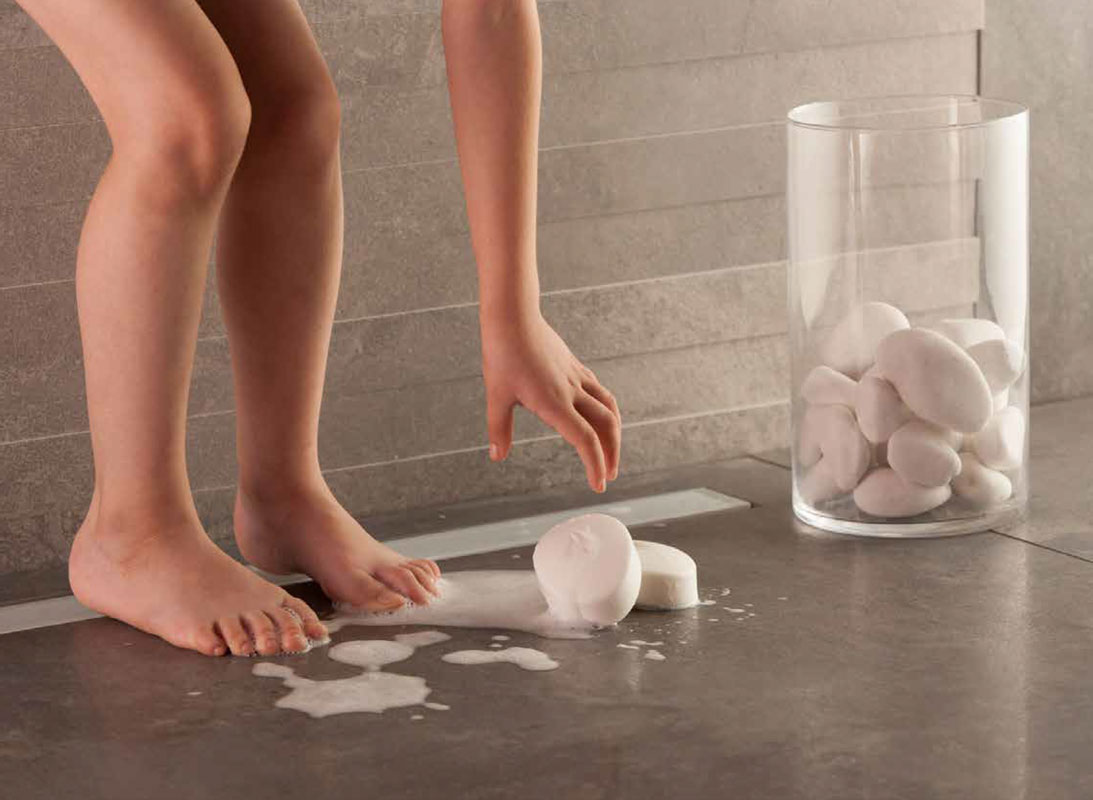 Confluo-Frameless-white-glass_3